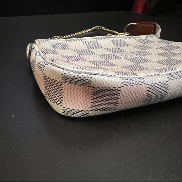 Authentic Louis Vuitton Mini Pochette Damier Azur.  Date code is SP0135. - Picture 5 of 16